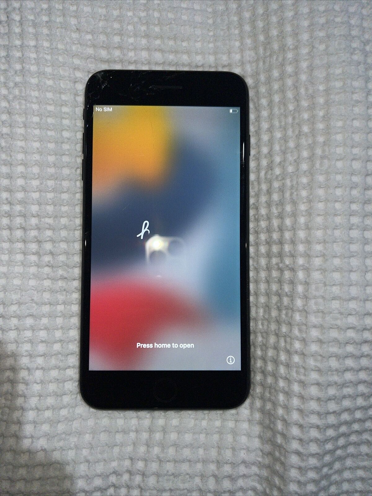 Apple iPhone 7 Plus - 32GB - Black (Unlocked) A1784 (AU Stock) Cracked Screen