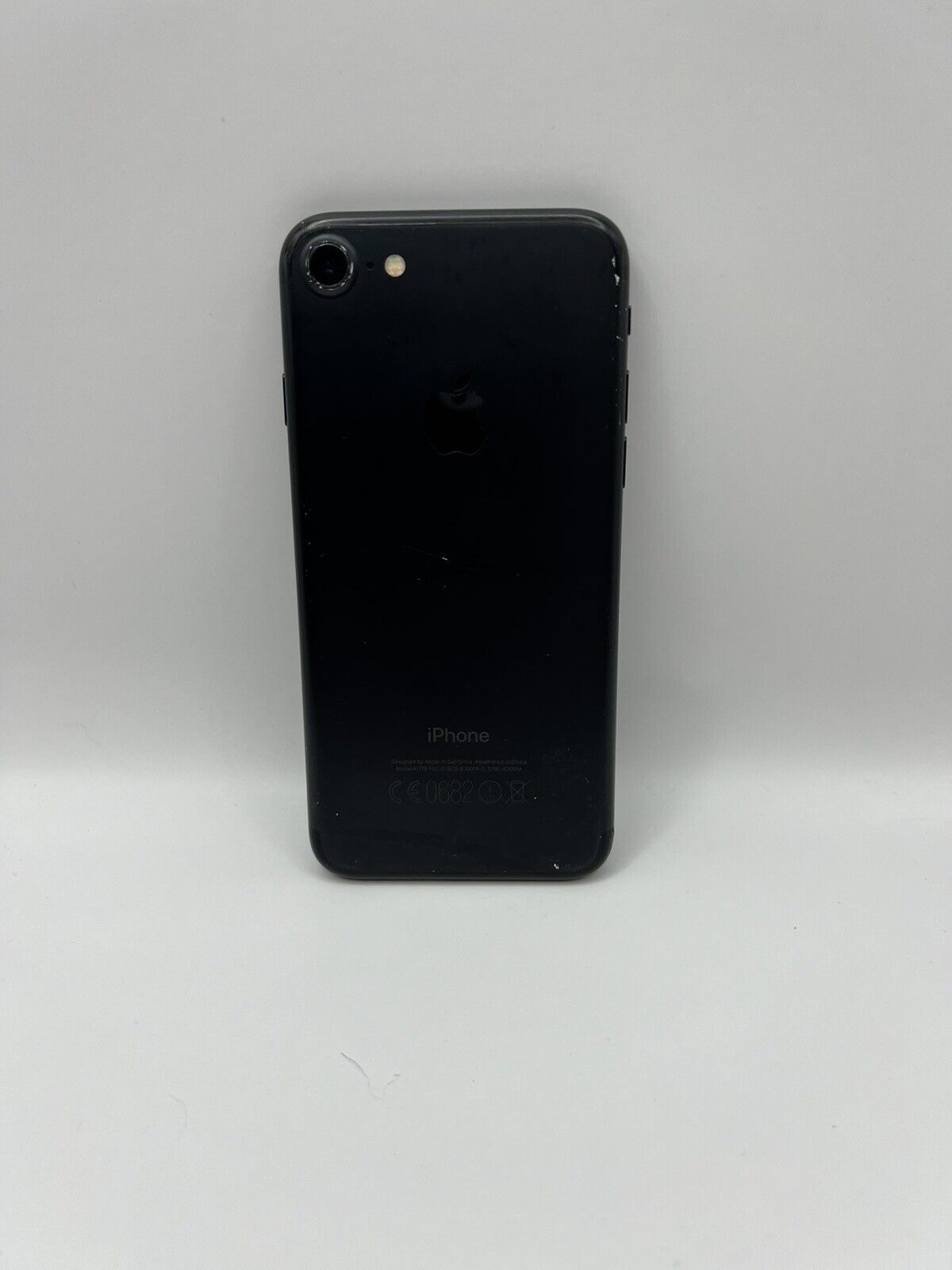 Apple iPhone 7 - 32GB - Black (Unlocked) A1778 (GSM) Cracked