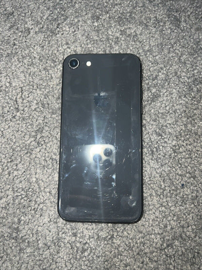 Apple iPhone 8 - 64GB - Space Grey (Unlocked) Cracked Screen