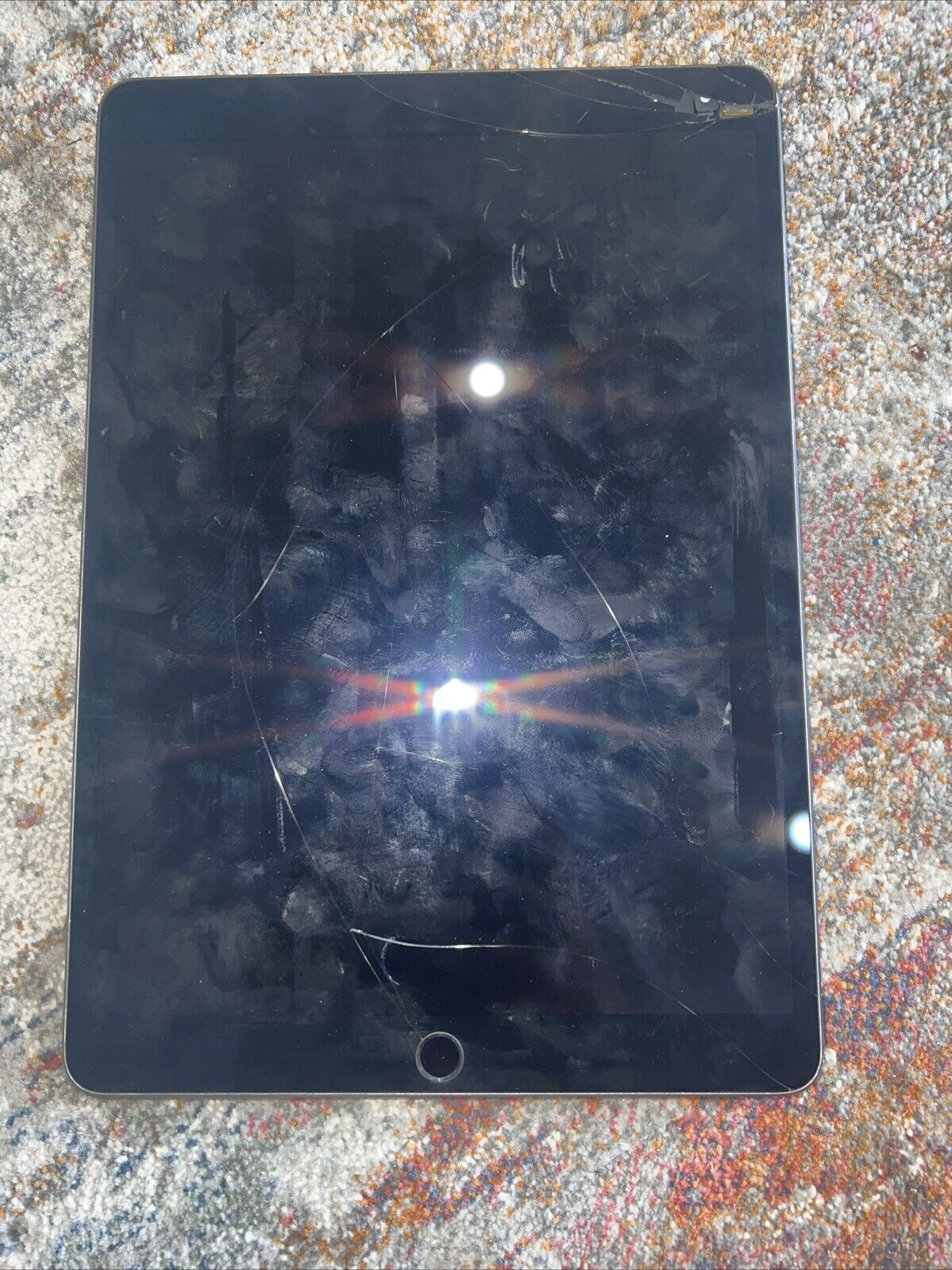 Apple iPad Air 3rd Gen 256GB WIFI + Cellular Unlocked CRACKED