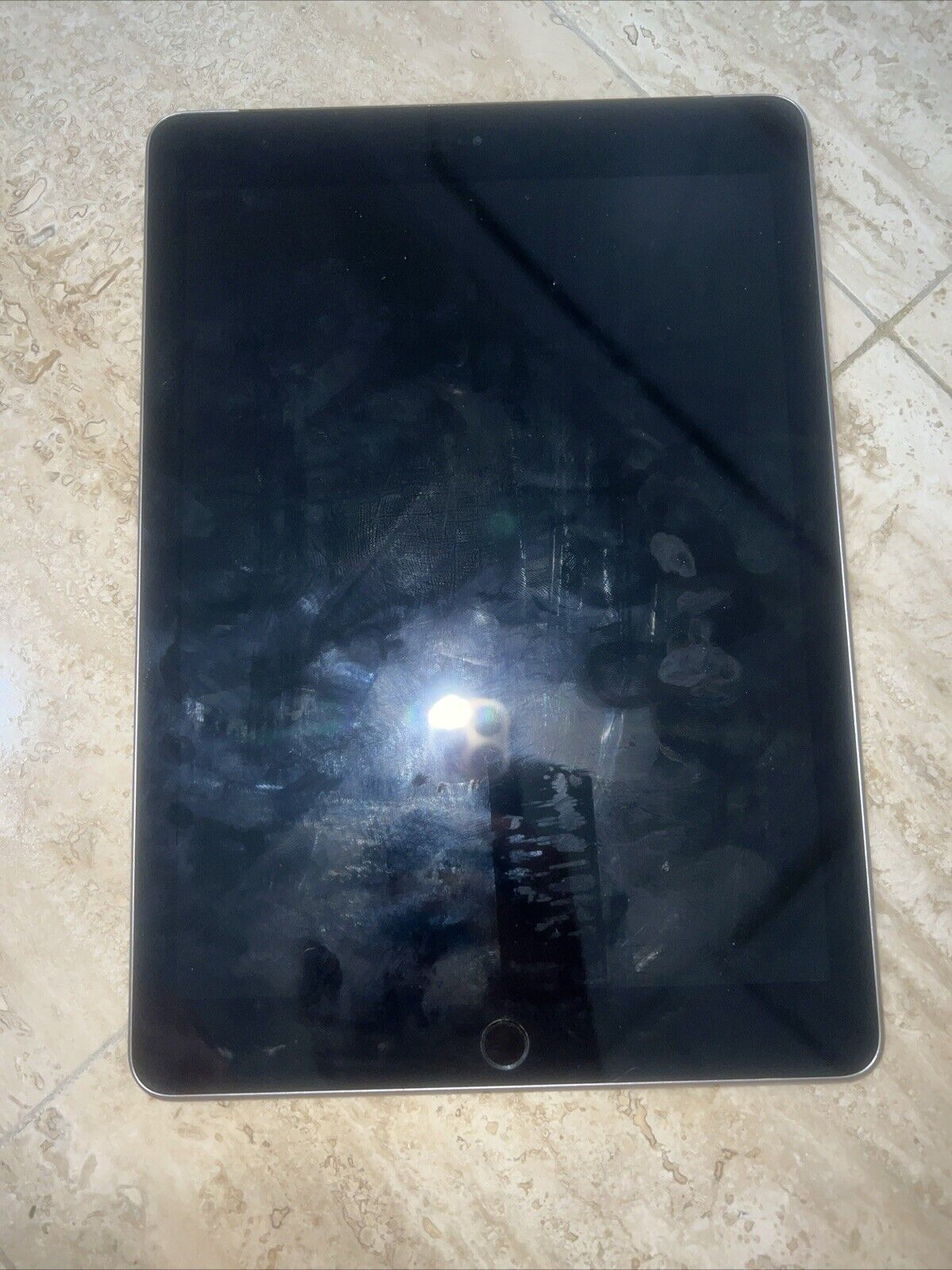 Apple iPad 6th Gen. 32GB, Wi-Fi + Cellular , 9.7in - (AU Stock)