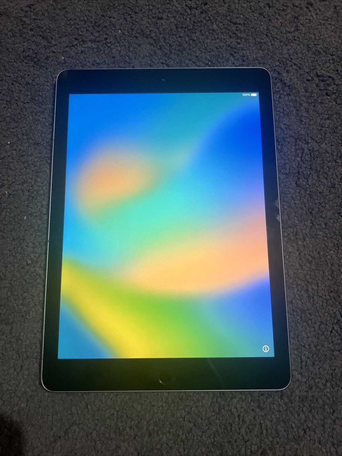 Apple iPad 5th Gen. 32GB, Wi-Fi + Cellular, 9.7in - (AU Stock)