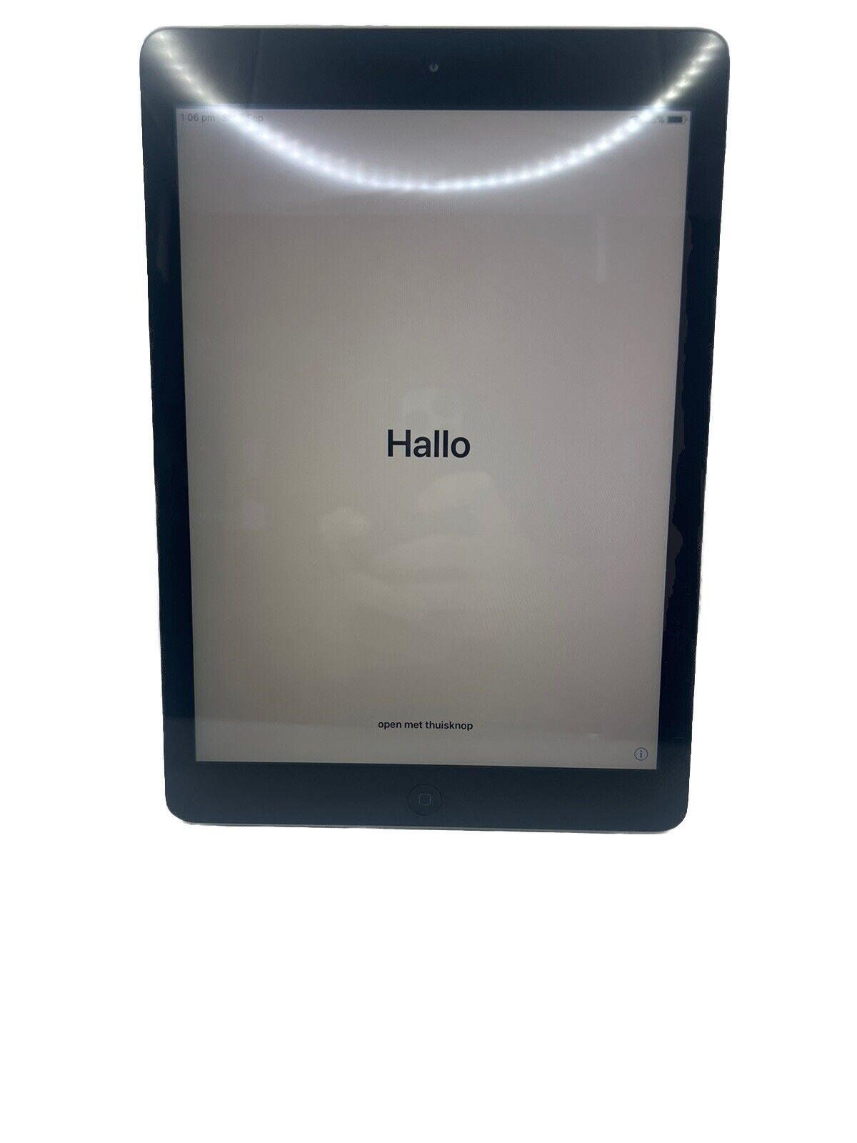 Apple iPad Air 1st Gen. 32GB, Wi-Fi, 9.7in - (AU Stock)