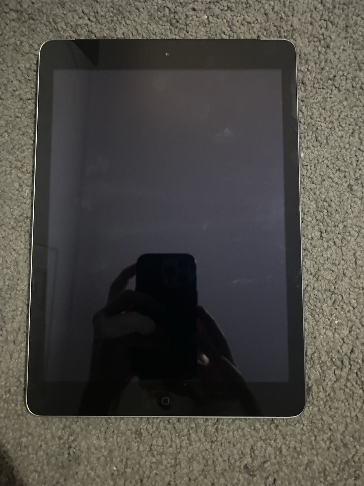 Apple iPad Air 1st Gen. 16GB, Wi-Fi + Cellular (Unlocked), 9.7in - Space Grey...