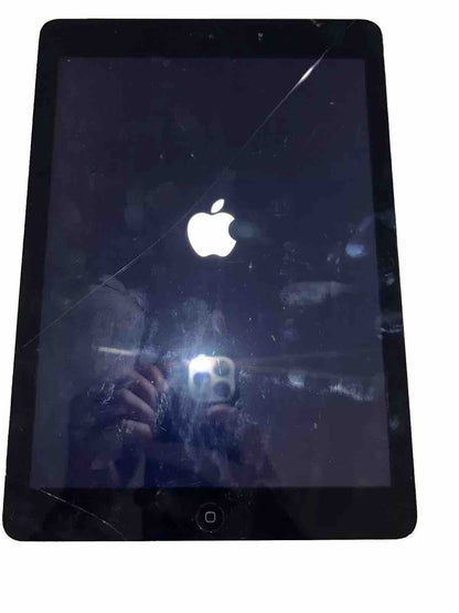 Apple iPad Air 1st Gen. 64GB, Wi-Fi + Cellular (Unlocked), 9.7in Cracked Screen